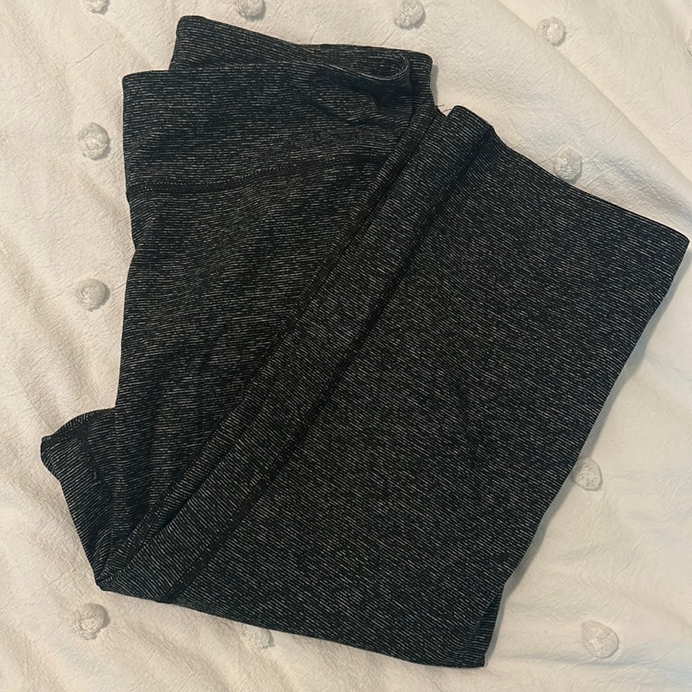 Under Armour cropped leggings sizs S